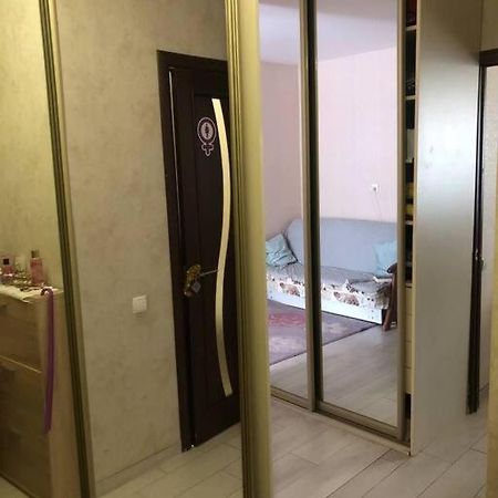 Apartment On Studentska Street Λβιβ Εξωτερικό φωτογραφία