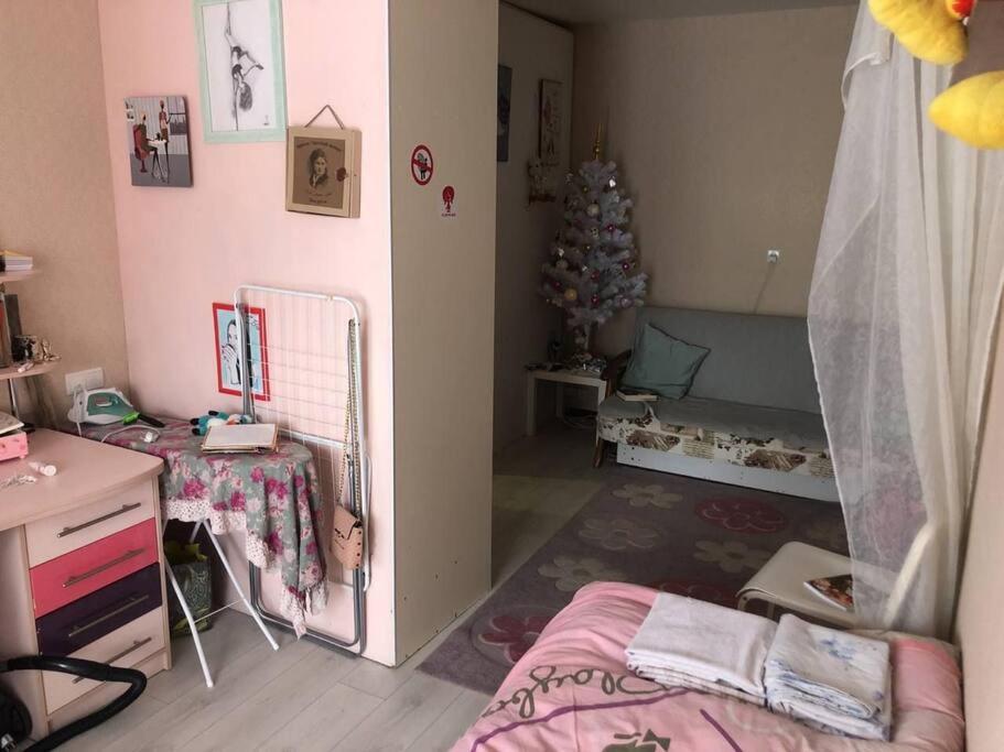 Apartment On Studentska Street Λβιβ Εξωτερικό φωτογραφία